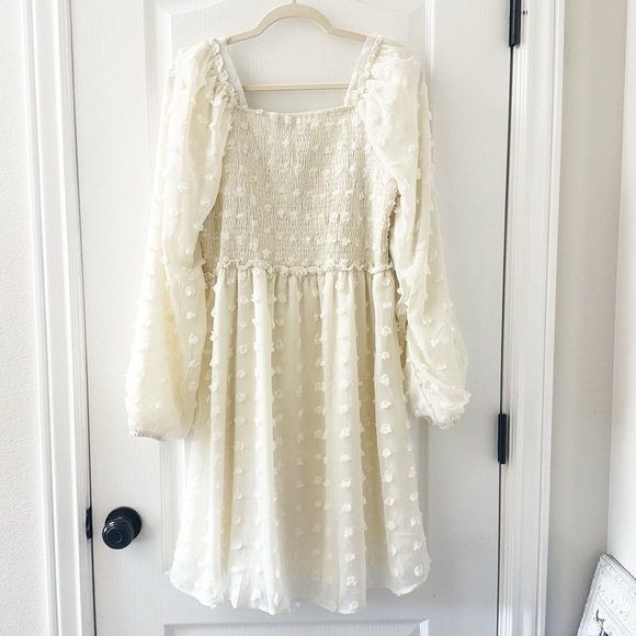 MIKAROSE Ivory Smocked Chiffon Dress Swiss Dot Boutique New With Tags Size Large - Picture 4 of 9